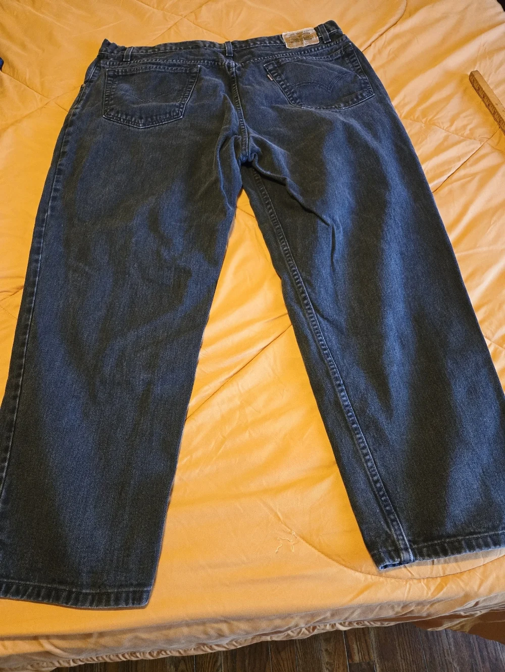 Levi's 545 Jeans Loose Fit Mens Size 40x30 (Actual 40x28) Faded Black Denim
